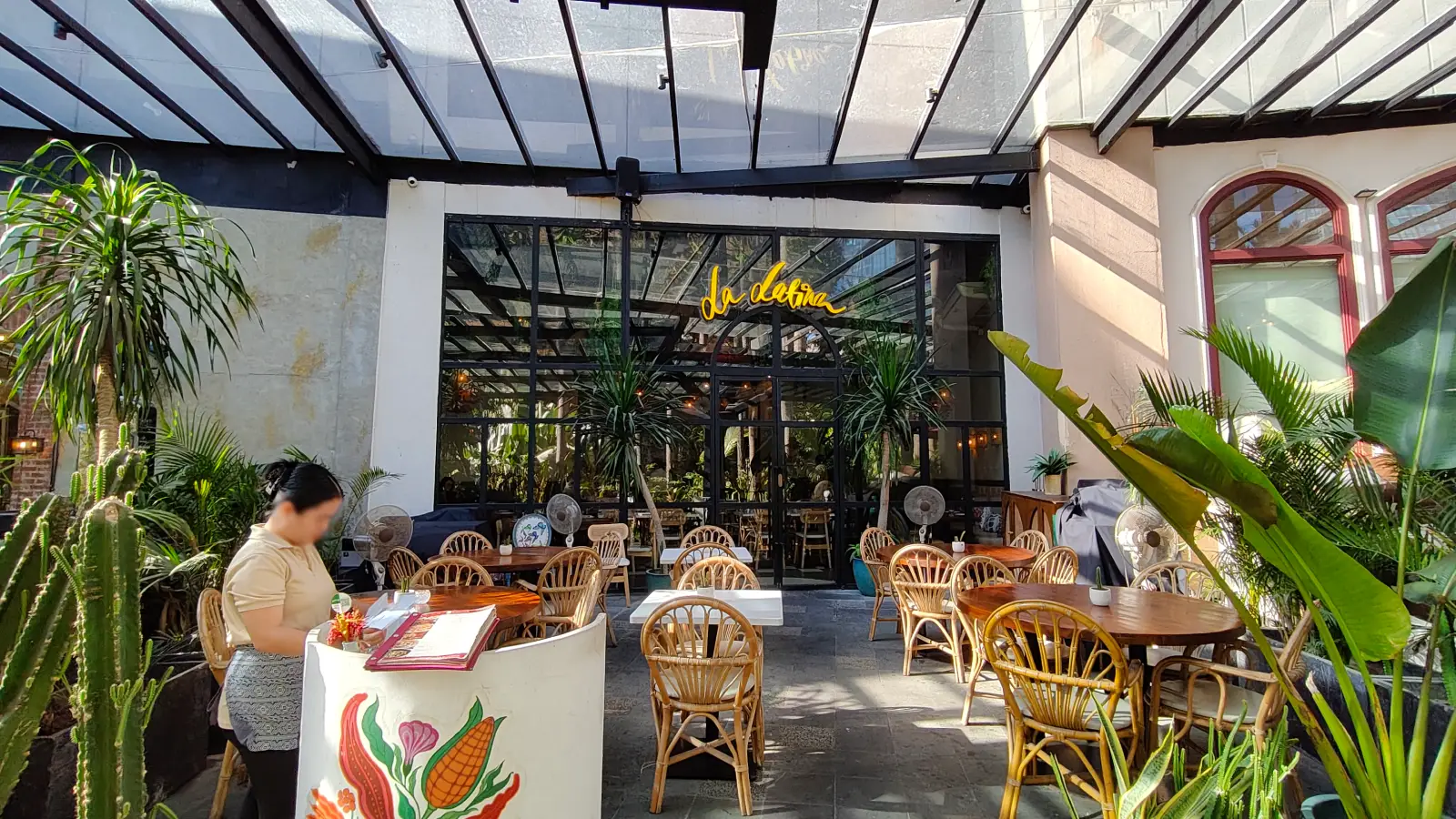 LA LATINA in Greenbelt